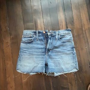 Madewell the prefect Jean short tulip hem edition